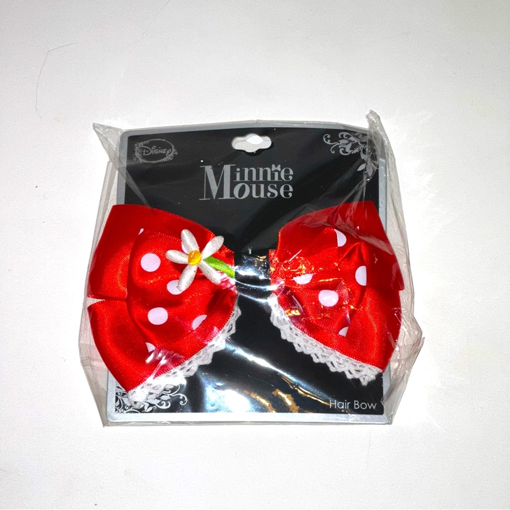 Disney’s Minnie Mouse red clip in hair bow - new sealed in package